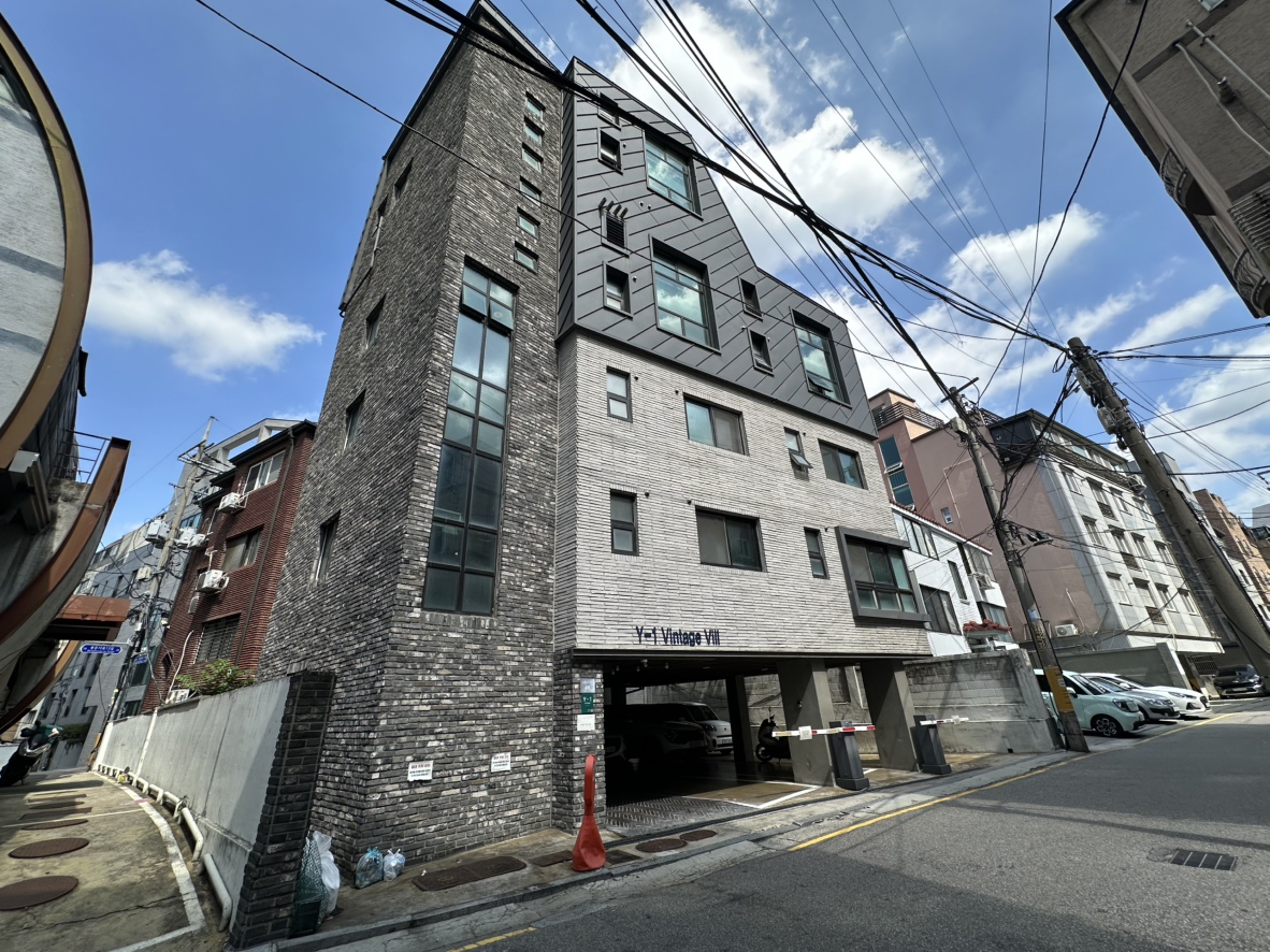 와이원빈티지 303호