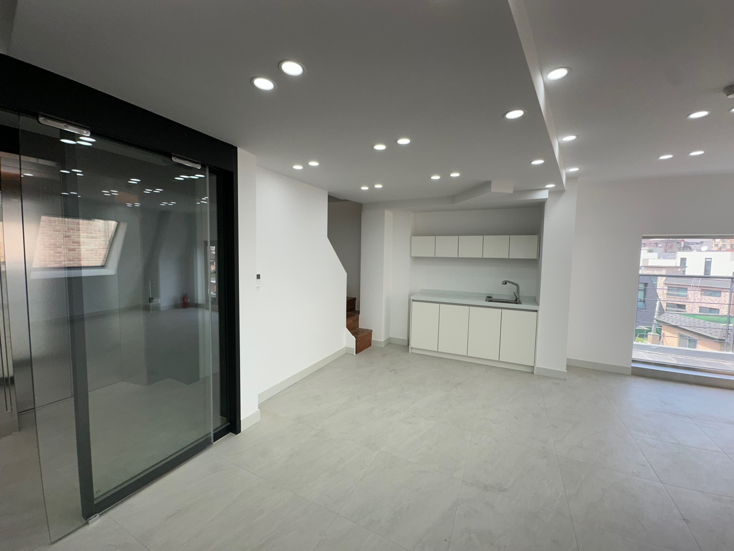 어반그레이 4층